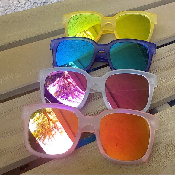 "Summers" 🌈 - Picture 1 of 7